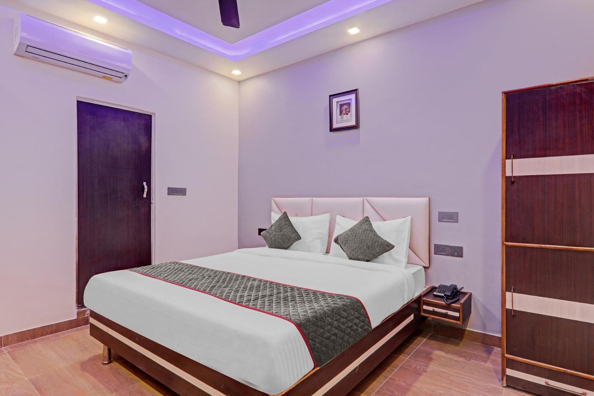 Super Townhouse Riddhi Residency Hotell Lucknow Eksteriør bilde
