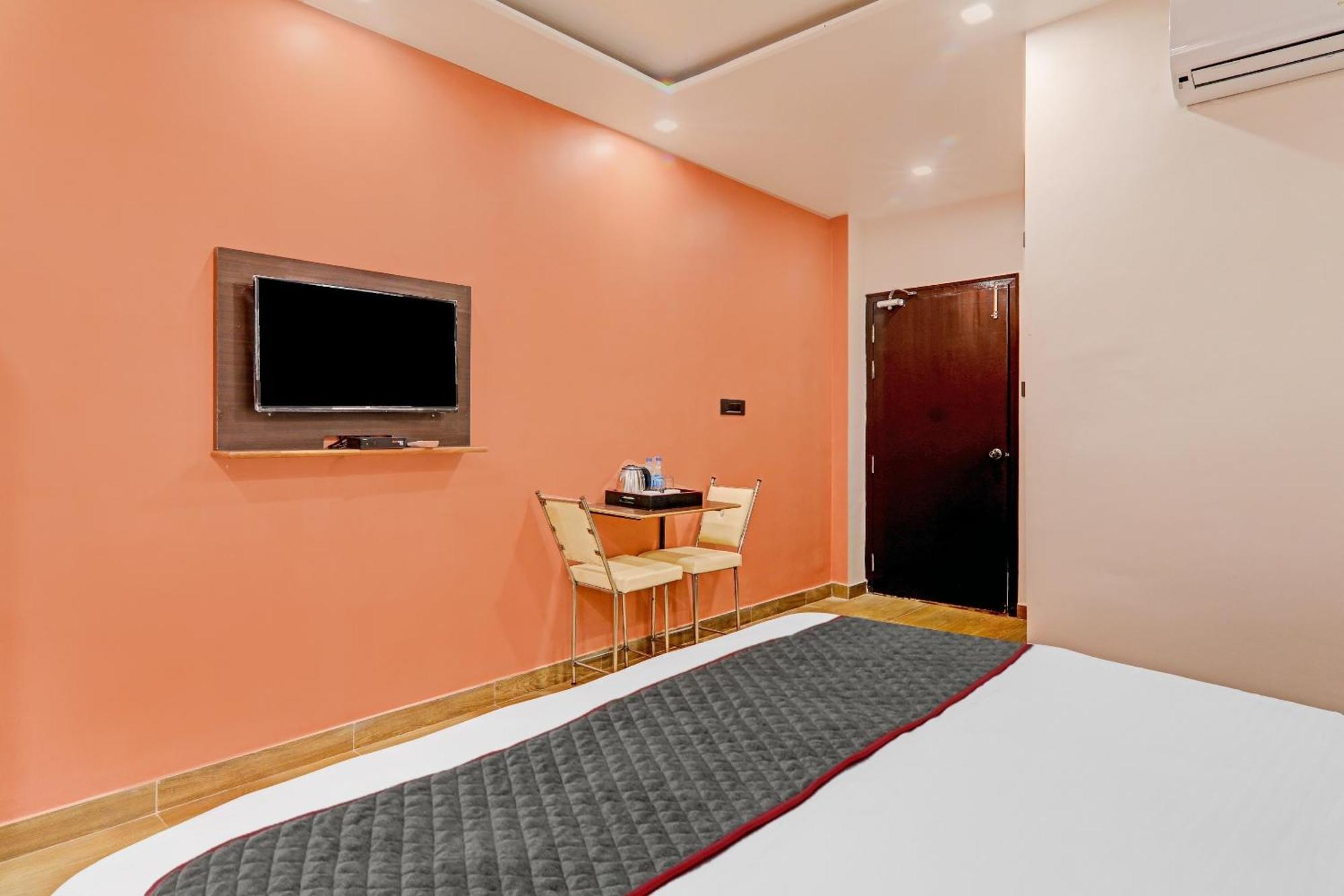 Super Townhouse Riddhi Residency Hotell Lucknow Eksteriør bilde