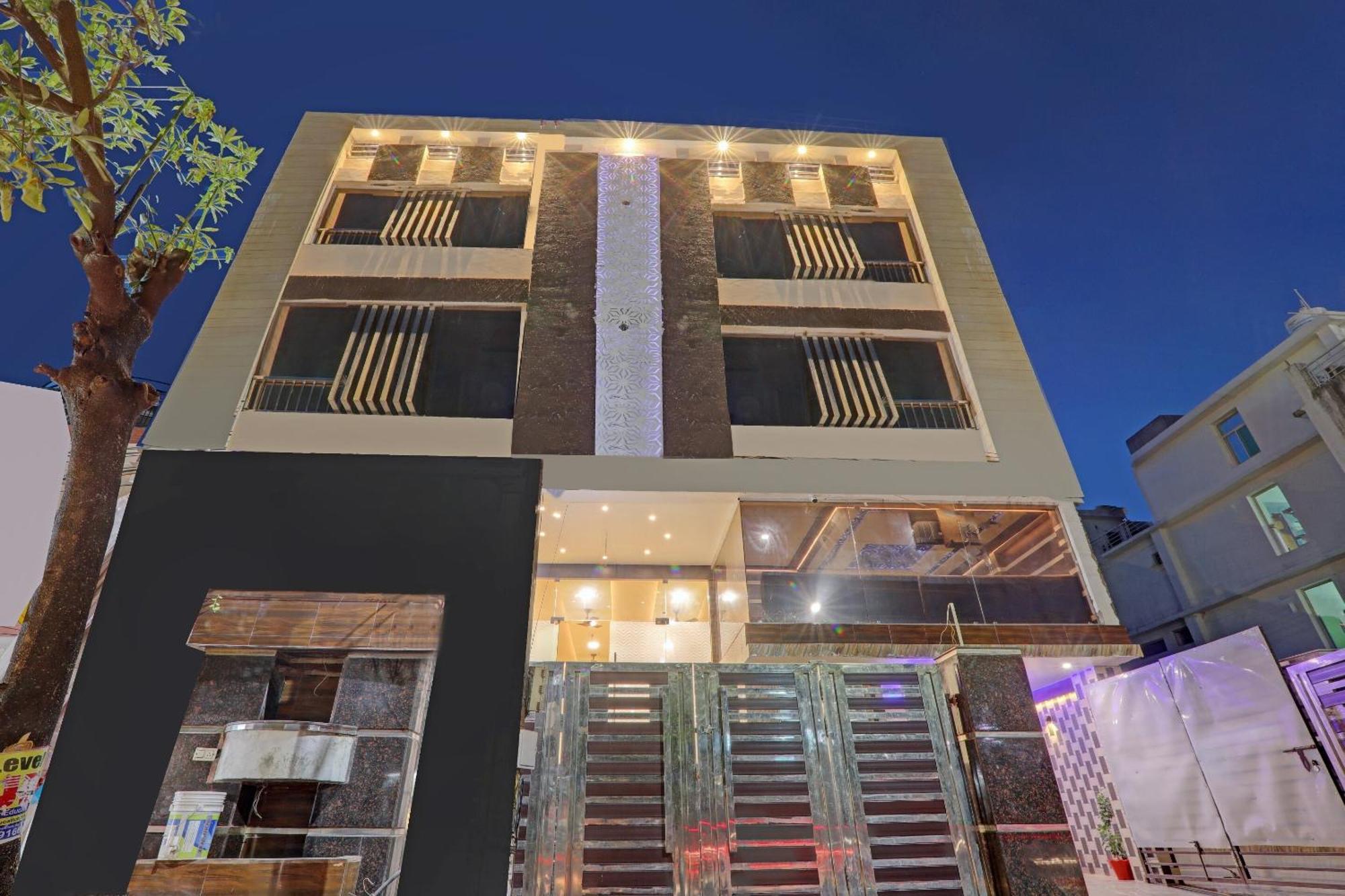 Super Townhouse Riddhi Residency Hotell Lucknow Eksteriør bilde